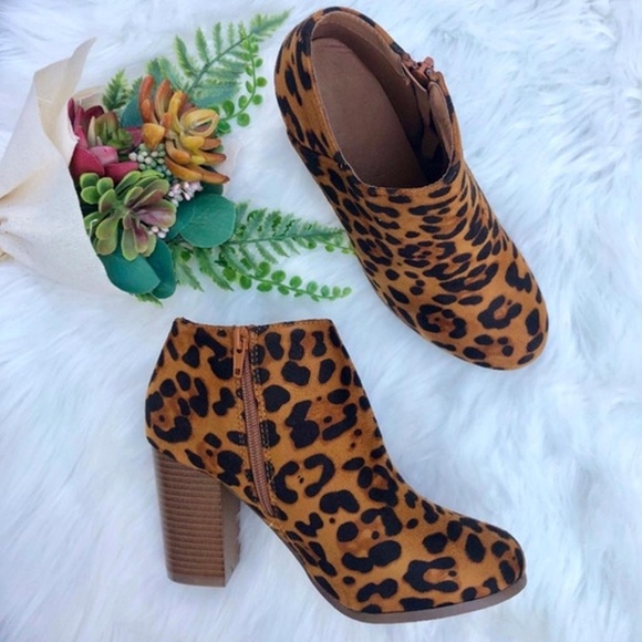 Leopard print Bootie 🎉HOST PICK🎉 - Picture 4 of 8